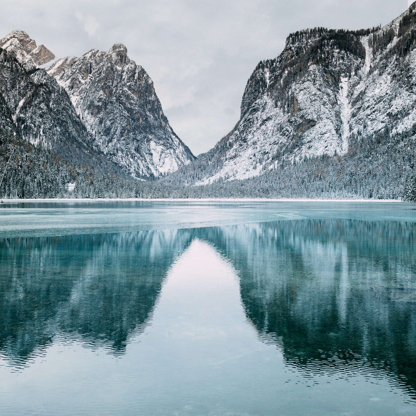 Planning a Romantic Winter Escape: Cozy Getaways & Warm-Weather Trips for Couples