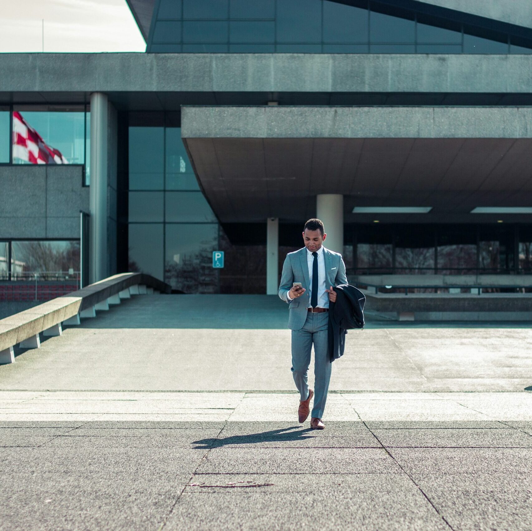 Why Smart Business Owners Outsource Their Team Travel Planning